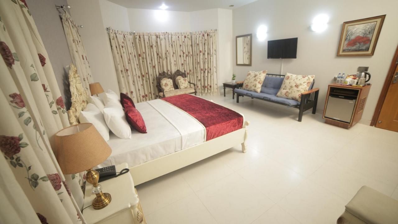 Four Squares Karachi Bed and Breakfast Exterior foto