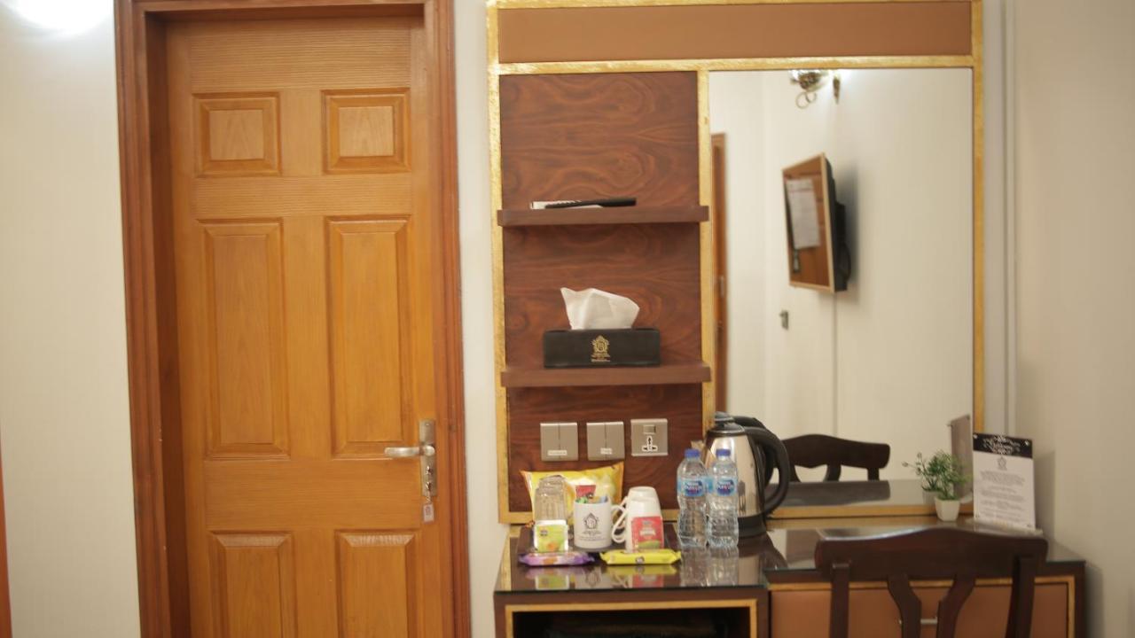 Four Squares Karachi Bed and Breakfast Exterior foto